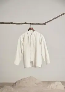 Prenda de la colección raíces- camisa color arena